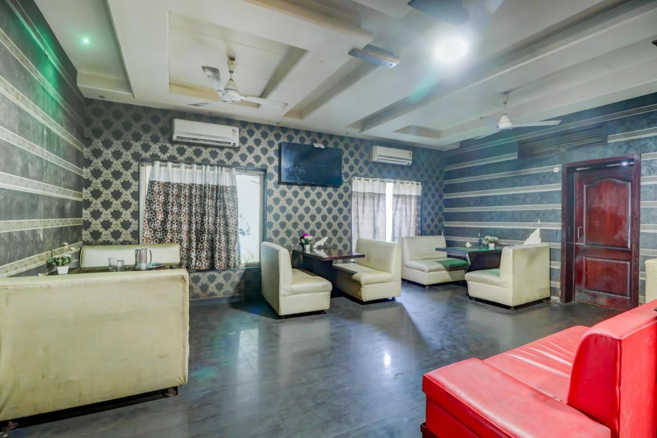 Oyo 61861 Hotel Dream Palace Durg Buitenkant foto